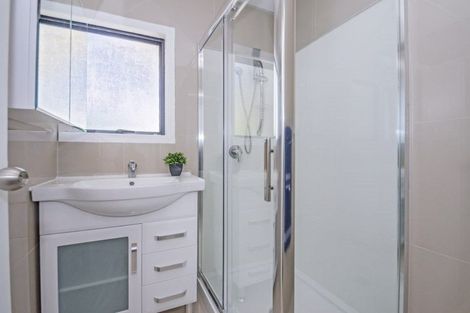 Photo of property in 8b Golf Avenue, Otahuhu, Auckland, 1062