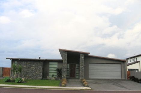 Photo of property in 156 Waterways Parade, Pauanui, Hikuai, 3579