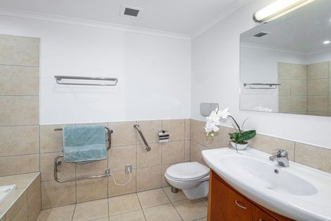 Photo of property in 311/136 Marine Parade, Mount Maunganui, 3116