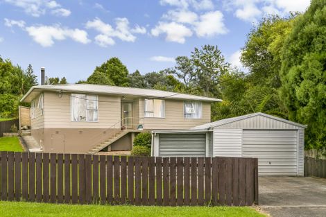 Photo of property in 1b Nandana Drive, Glen Eden, Auckland, 0602