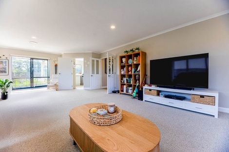 Photo of property in 23 Harry Shaw Way, Raumati South, Paraparaumu, 5032