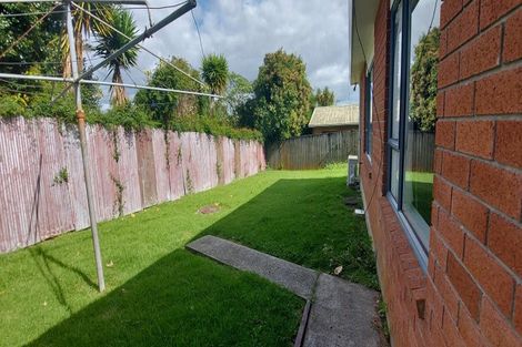 Photo of property in 1/10 Netherlands Avenue, Kelston, Auckland, 0602
