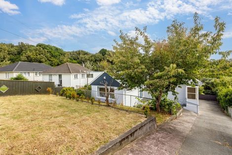 Photo of property in 8 Ngahue Crescent, Elsdon, Porirua, 5022