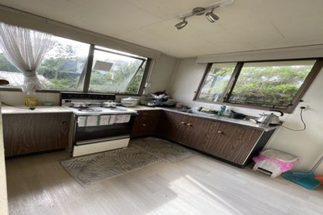 Photo of property in 1/144 Sunset Road, Unsworth Heights, Auckland, 0632