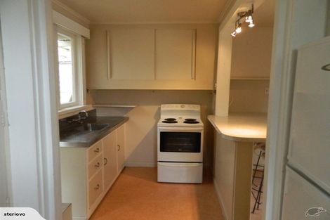 Photo of property in 58 Mountain Road, Henderson Valley, Auckland, 0612