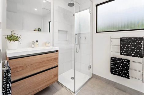 Photo of property in 17 Mona Vale, West Harbour, Auckland, 0618