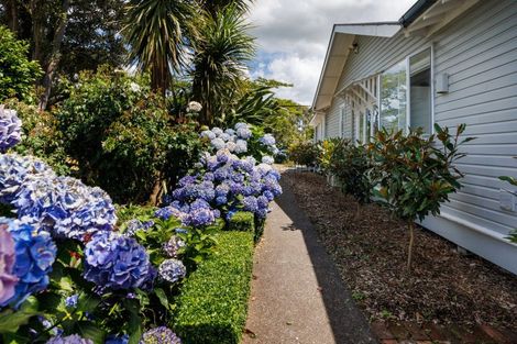 Photo of property in 6 Griffins Road, Marton, 4788