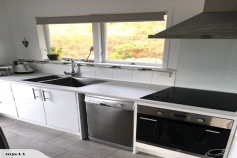 Photo of property in 27b Cypress Drive, Maungaraki, Lower Hutt, 5010