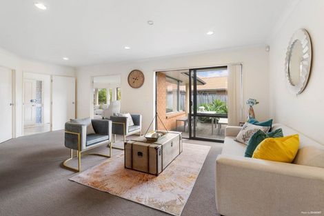 Photo of property in 14 Ballydonegan Rise, East Tamaki, Auckland, 2013