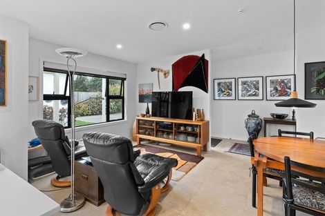 Photo of property in 6 Kingi Te Ahoaho Place, Otaki, 5512