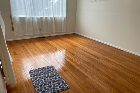 Photo of property in 16 Turville Crescent, Newlands, Wellington, 6037