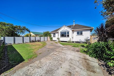 Photo of property in 165 Waihi Road, Hawera, 4610