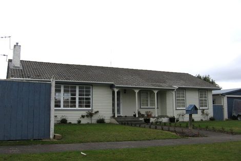 Photo of property in 1 Wairau Place, Kelvin Grove, Palmerston North, 4414