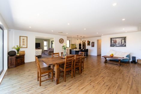 Photo of property in 690 Swamp Road, Puketapu, Napier, 4183