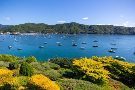 Photo of property in 8 Marina View, Waikawa, Picton, 7281