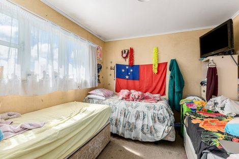 Photo of property in 71-73 Leicester Street, Cannons Creek, Porirua, 5024