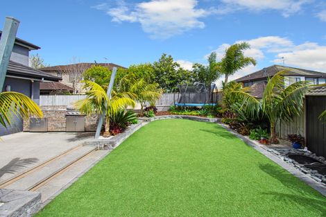 Photo of property in 17 Turnberry Drive, Wattle Downs, Auckland, 2103
