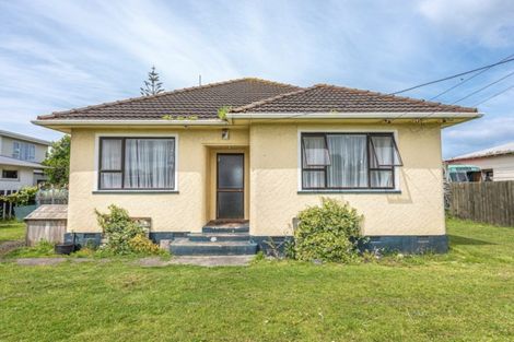 Photo of property in 217 Puriri Street, Castlecliff, Whanganui, 4501