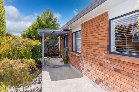 Photo of property in 13 Cromwell Drive, Fitzroy, Hamilton, 3206