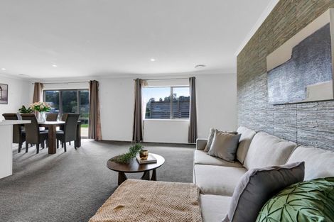 Photo of property in 23 Garrett Drive, Whalers Gate, New Plymouth, 4310