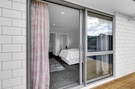 Photo of property in 23 Garrett Drive, Whalers Gate, New Plymouth, 4310