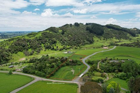 Photo of property in 13 Robertson Close, Manakau, 5583