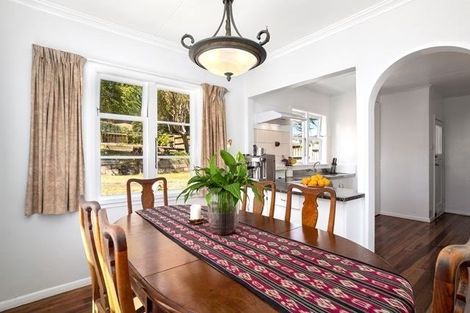 Photo of property in 18 Bell Street, Tawa, Wellington, 5028