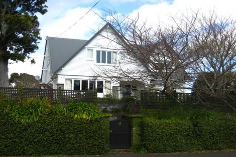 Photo of property in 11 Wallace Place, Westown, New Plymouth, 4310