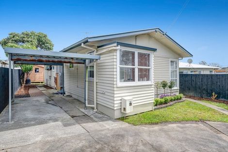 Photo of property in 71b Red Beach Road, Red Beach, 0932