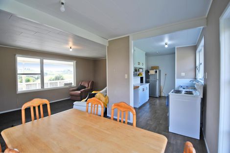 Photo of property in 17 Pakiri Road, Leigh, Warkworth, 0985