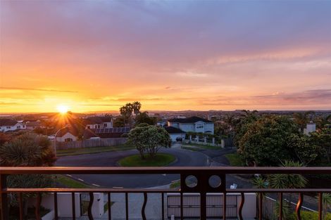 Photo of property in 35 Eynsham Court, Dannemora, Auckland, 2016