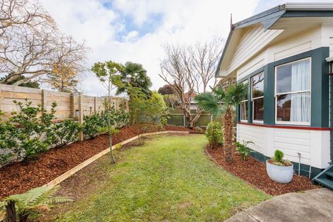Photo of property in 16 Margaret Street, Roslyn, Palmerston North, 4414