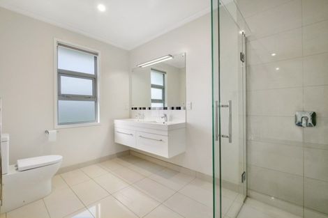 Photo of property in 4 Avalanche Place, Wanaka, 9305