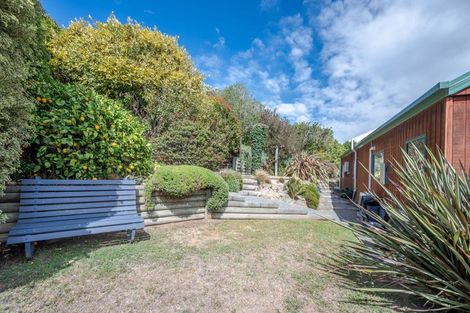 Photo of property in 39 Bayview Crescent, Duvauchelle, 7581