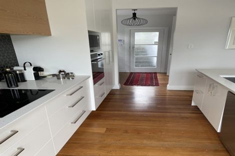 Photo of property in 15a Kellsmere Crescent, Island Bay, Wellington, 6023