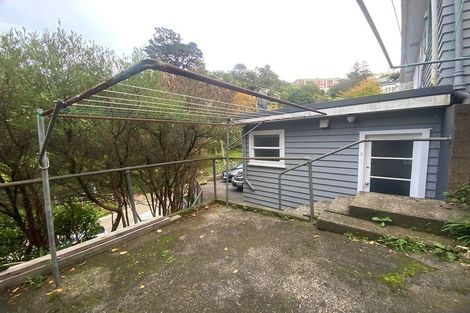 Photo of property in 2/24 Crieff Street, Northland, Wellington, 6012