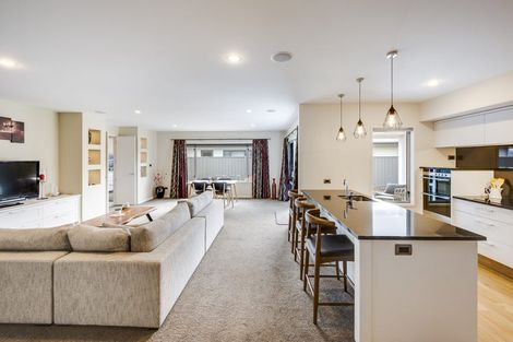 Photo of property in 72 Orotu Drive, Poraiti, Napier, 4112