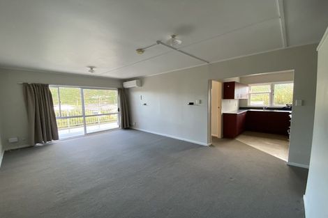 Photo of property in 95 Farmer Crescent, Taita, Lower Hutt, 5011