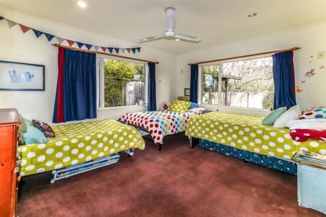 Photo of property in 215 Newcastle Road, Grandview Heights, Hamilton, 3200