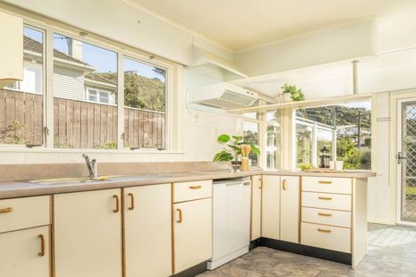 Photo of property in 159 Broderick Road, Johnsonville, Wellington, 6037