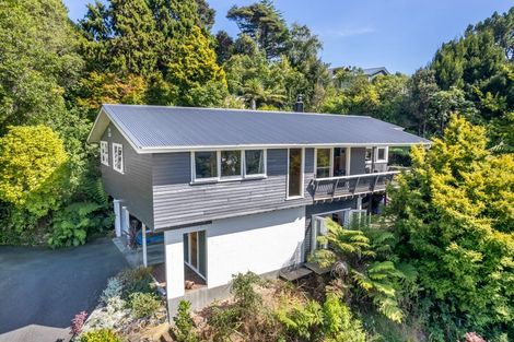 Photo of property in 34 Pinehaven Road, Pinehaven, Upper Hutt, 5019