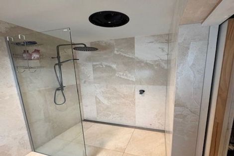 Photo of property in 15a The Strand, Takapuna, Auckland, 0622