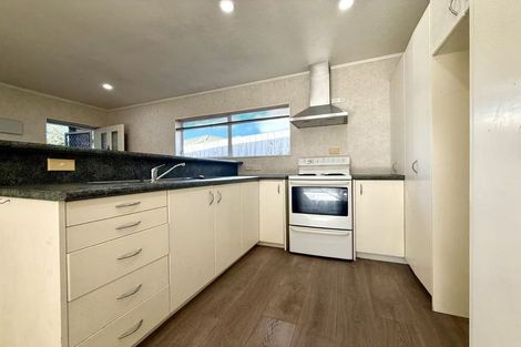 Photo of property in 22 Millstream Drive, Henderson, Auckland, 0610