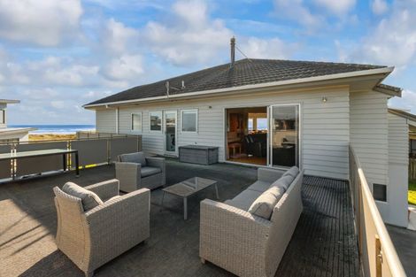 Photo of property in 3 Mariri Place, Waitarere Beach, Levin, 5510