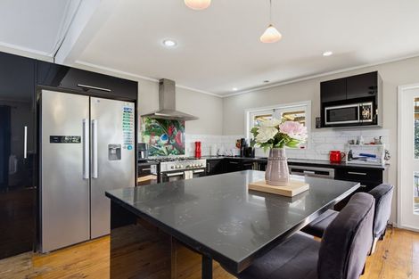 Photo of property in 29 Cedar Terrace, Stanmore Bay, Whangaparaoa, 0932