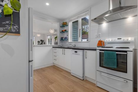 Photo of property in 53 Tiromoana Road, Raumati South, Paraparaumu, 5032