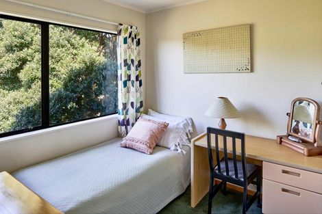 Photo of property in 20 Grays Road, Plimmerton, Porirua, 5026