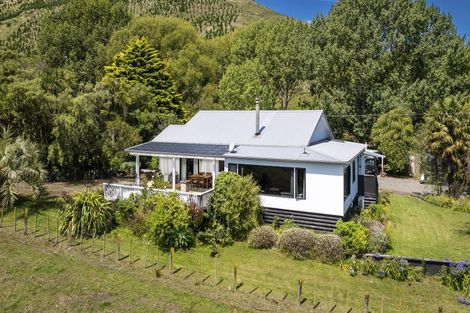 Photo of property in 122 Waipunga Road, Eskdale, Napier, 4181