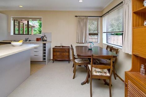 Photo of property in 2/9 Kallaroo Place, Botany Downs, Auckland, 2010