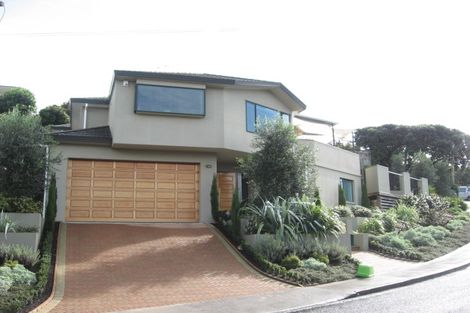 Photo of property in 2/3 Colmar Road, Mellons Bay, Auckland, 2014